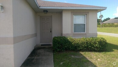 Building Photo - 2 Bed 2 Bath 1 Car garage