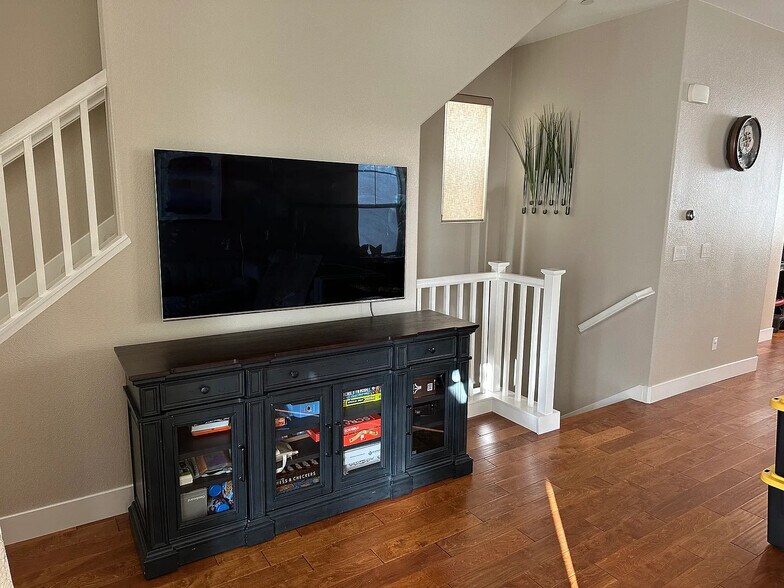 Building Photo - 38024 Luma Ter