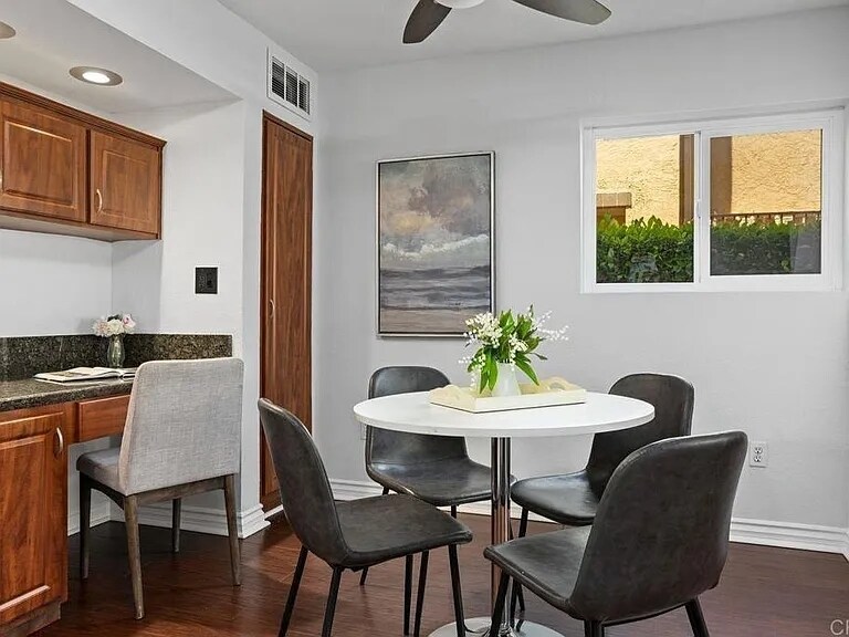 Building Photo - 3945 Nobel Dr