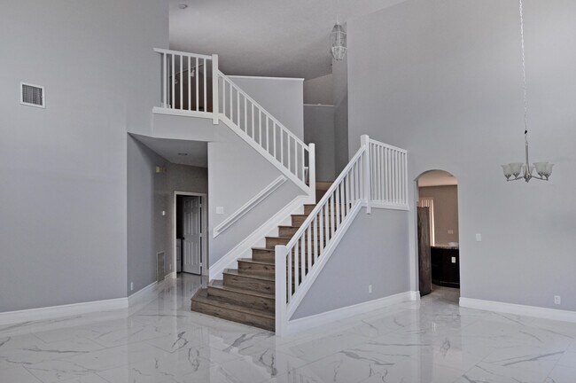 Building Photo - 12522 NW 18th Manor