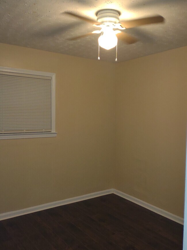 Building Photo - 1101 Normandale