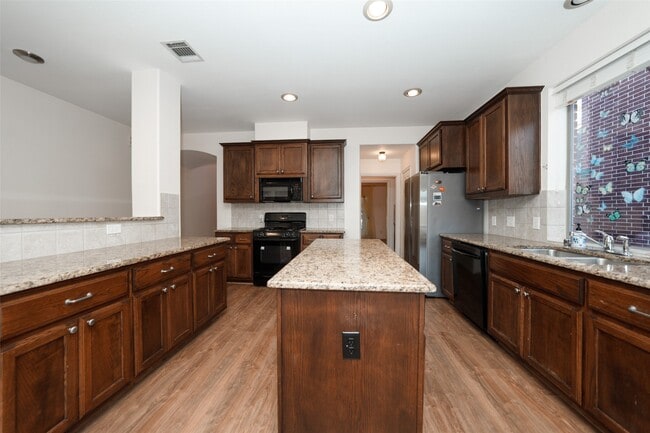 Building Photo - 4426 Greenwood Trace Ln