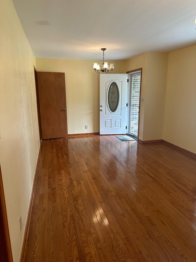 Building Photo - 2835 Anderson Hwy