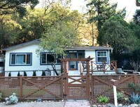 Building Photo - 105 Wood Ln