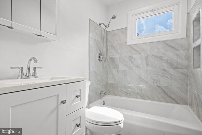 Building Photo - 408 California Trail