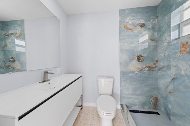 Building Photo - 3220 NE 7th Pl