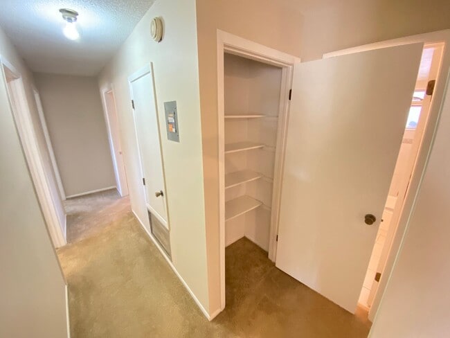 Building Photo - 603 Pheasant Ave