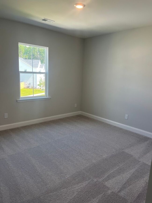 Building Photo - Available now. Beautiful 3 BR/2.5 BA New C...