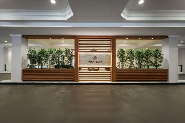 Building Photo - 200 E Palmetto Park Rd