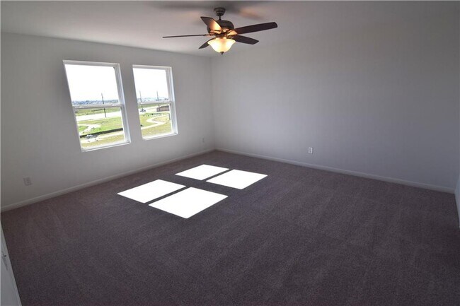 Building Photo - 6705 Routenburn St