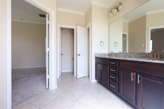 Building Photo - 14607 North Carolina Green Dr