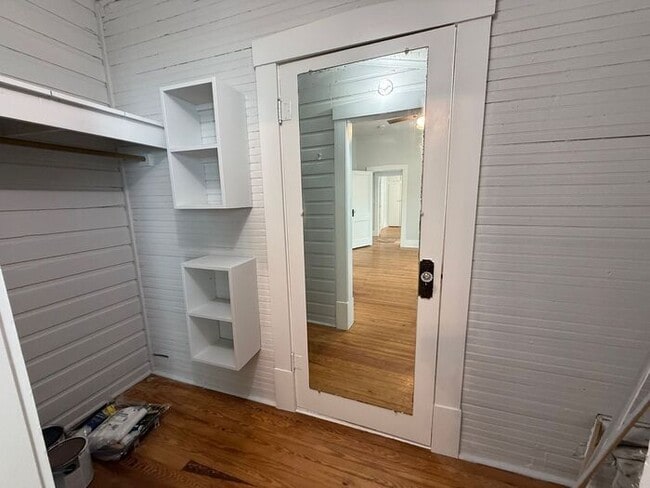 Building Photo - Pensacola - East Hill - 2 Bedroom, 1 Bathroom