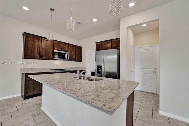 Building Photo - 4764 Eucalyptus Dr