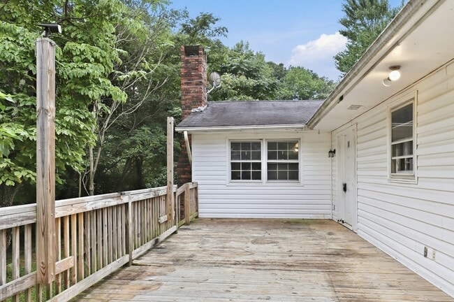 Building Photo - 8611 Belews Creek Rd