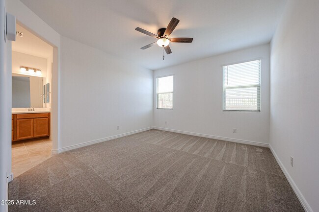 Building Photo - 5015 N 88th Ave