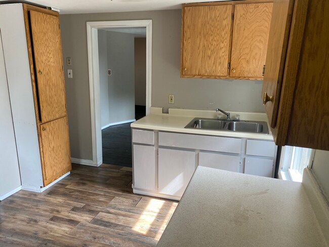 Building Photo - 934 Hunt St