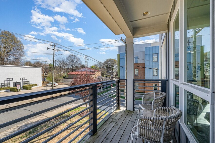 Building Photo - 1659 Duckworth Ave