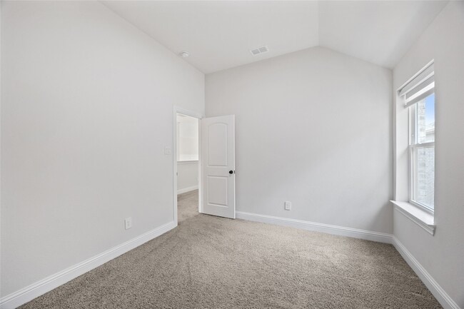 Building Photo - 101 Lavender Ln