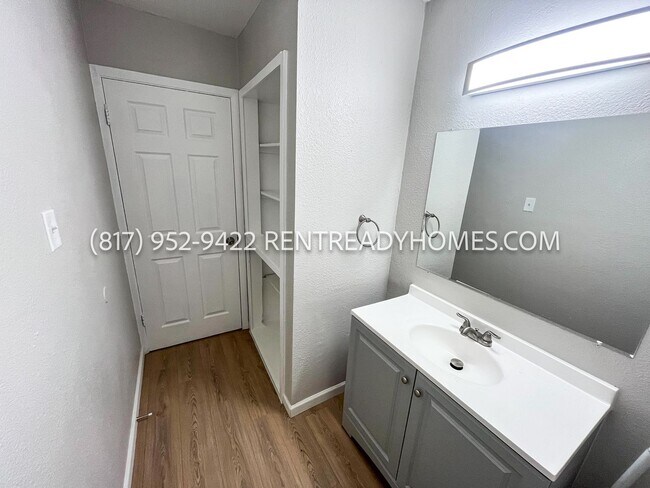 Building Photo - 9526 Millers Ridge