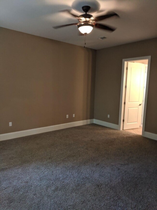 Building Photo - 1812 Ashley Hall Way