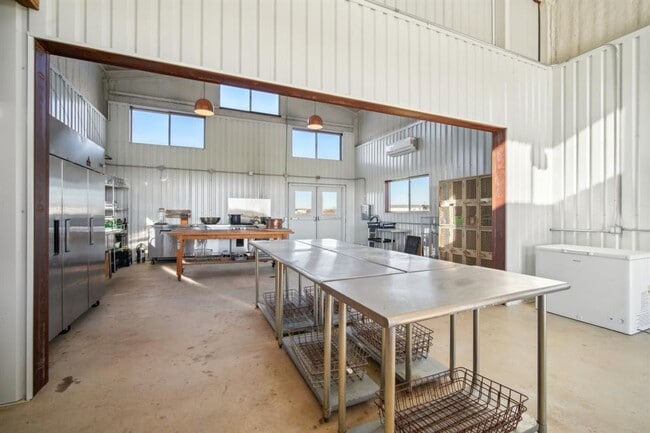 Building Photo - 2200 TX-21