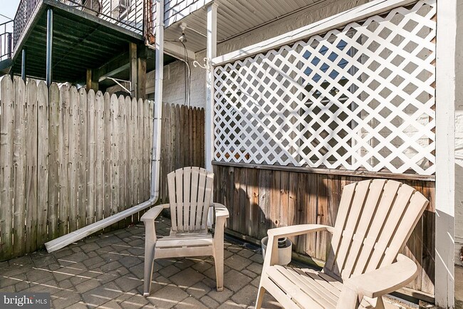 Building Photo - 3 Bedroom in a GREAT AREA