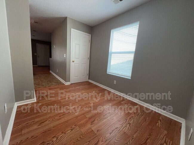 Building Photo - 226 Mousas Way