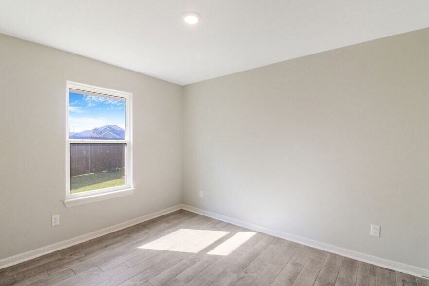 Building Photo - 3912 Rye Cir