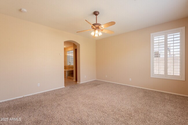 Building Photo - 1738 W Glenhaven Dr