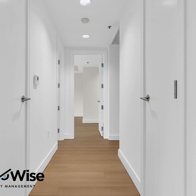 Building Photo - 631 Folsom St