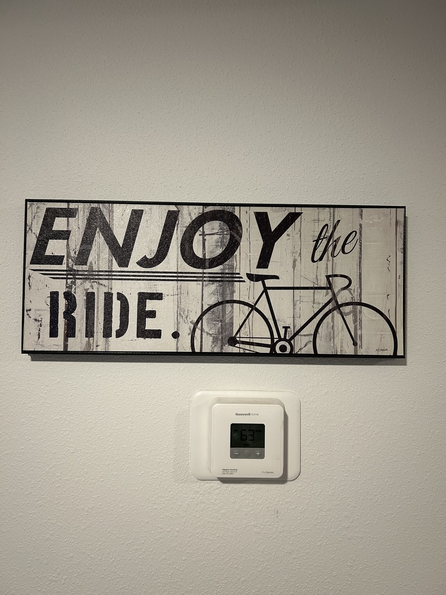 Building Photo - 1006 Irvine Ave NW