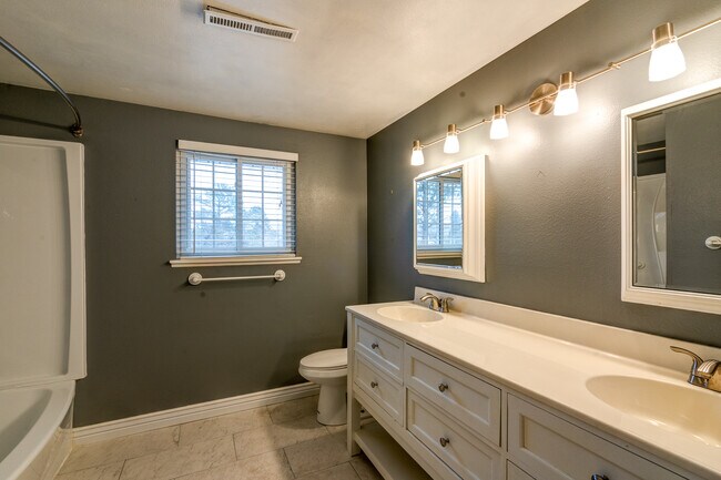 Building Photo - 7137 Milner Dr