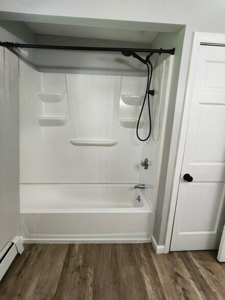 Shower Tub - 28 S Spencer Rd