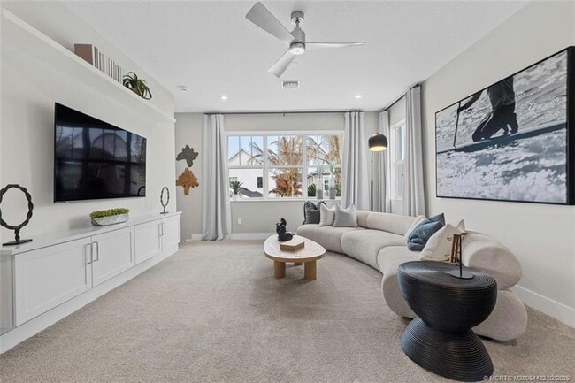 Building Photo - 823 SW Pr Ave