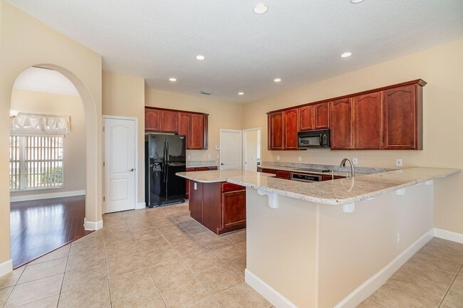 Building Photo - 611 Oceanside Blvd