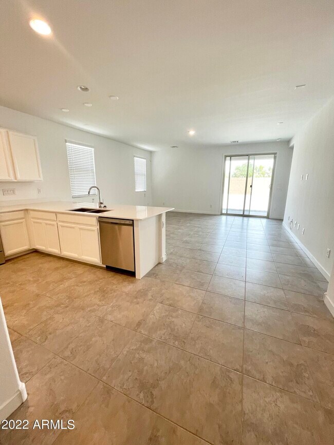 Building Photo - 3831 S 63rd Dr