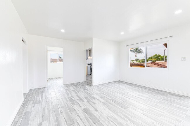 Building Photo - 248 E Norton St