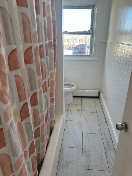 Building Photo - 191 Sabin St