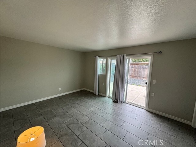 Building Photo - 428 E Montrose St