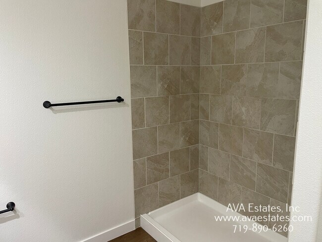 Building Photo - 970 S Coral Pl