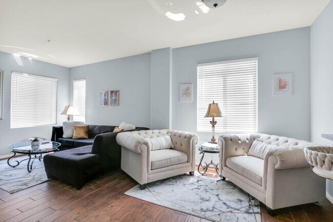 Building Photo - 7635 Family Cir