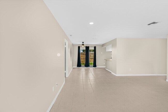 Building Photo - Apartment for rent