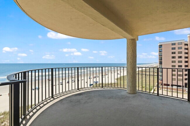 Building Photo - 1425 S Ocean Blvd