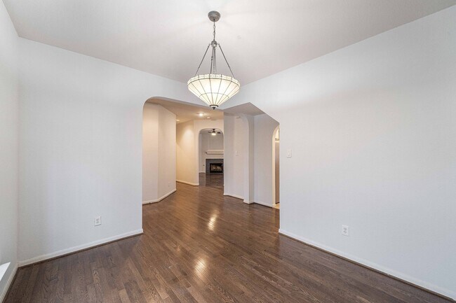 Building Photo - 12536 Canyon Glen Dr