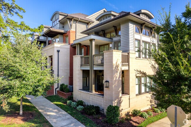 Building Photo - Dilworth Terrace