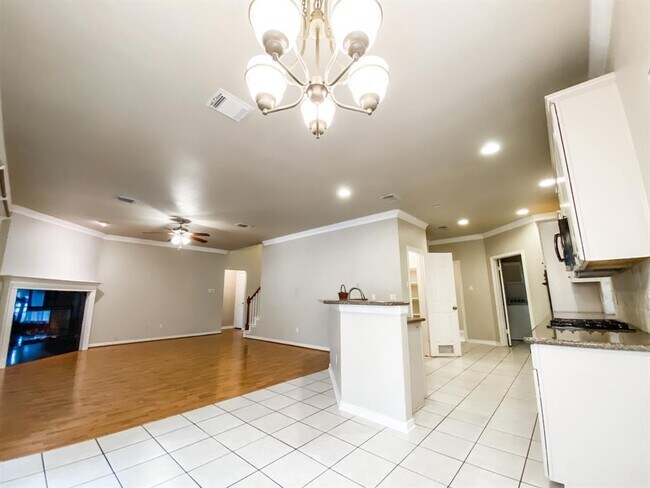 Building Photo - 13030 Mossy Ridge Cove