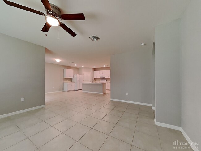 Building Photo - 27944 Arrowhead Cir
