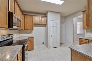 Building Photo - 11206 Glenforest Dr