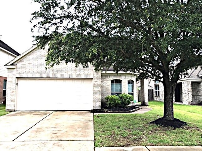 Primary Photo - 15515 Elm Leaf Pl