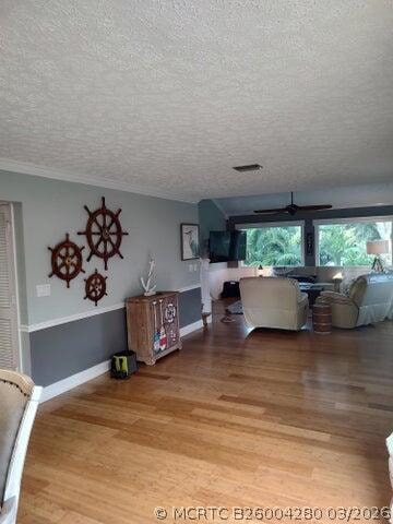 Building Photo - 765 SW Rustic Cir